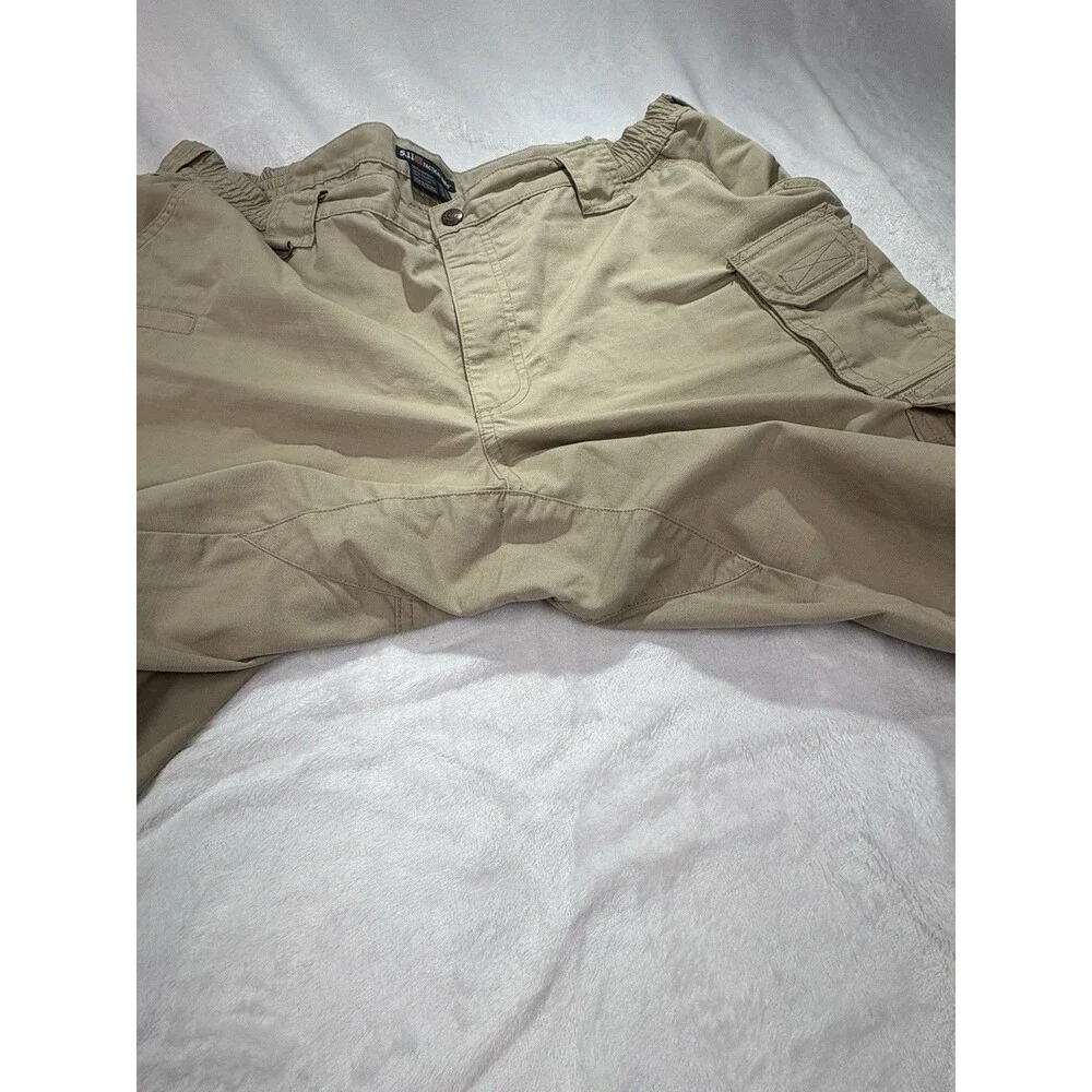 5.11 Tactical Cargo Shorts Men's 38 Khaki Utility Outdoors Hiking Rugged Sturdy